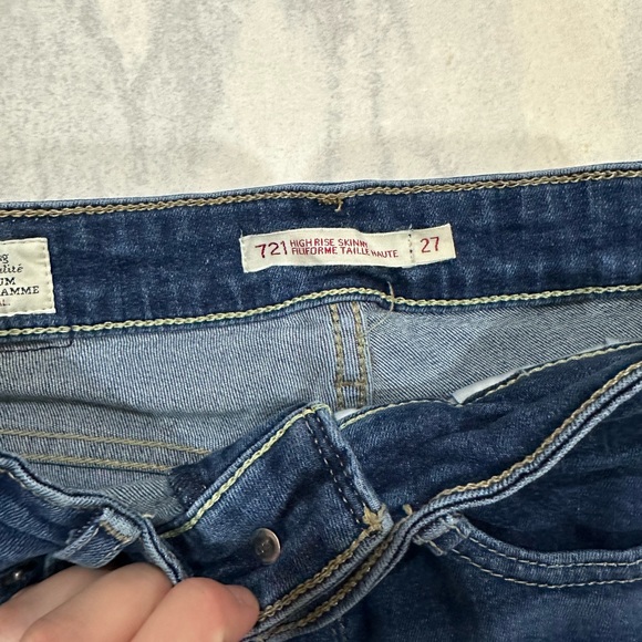 Levi’s high rise cut shorts - Picture 3 of 3